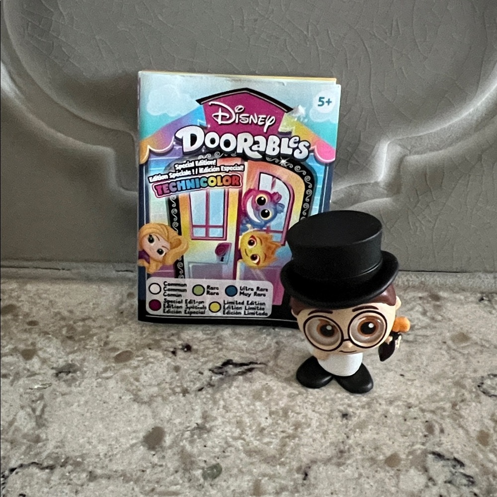 4/$14 Disney Doorables Technicolor, John from Peter Pan